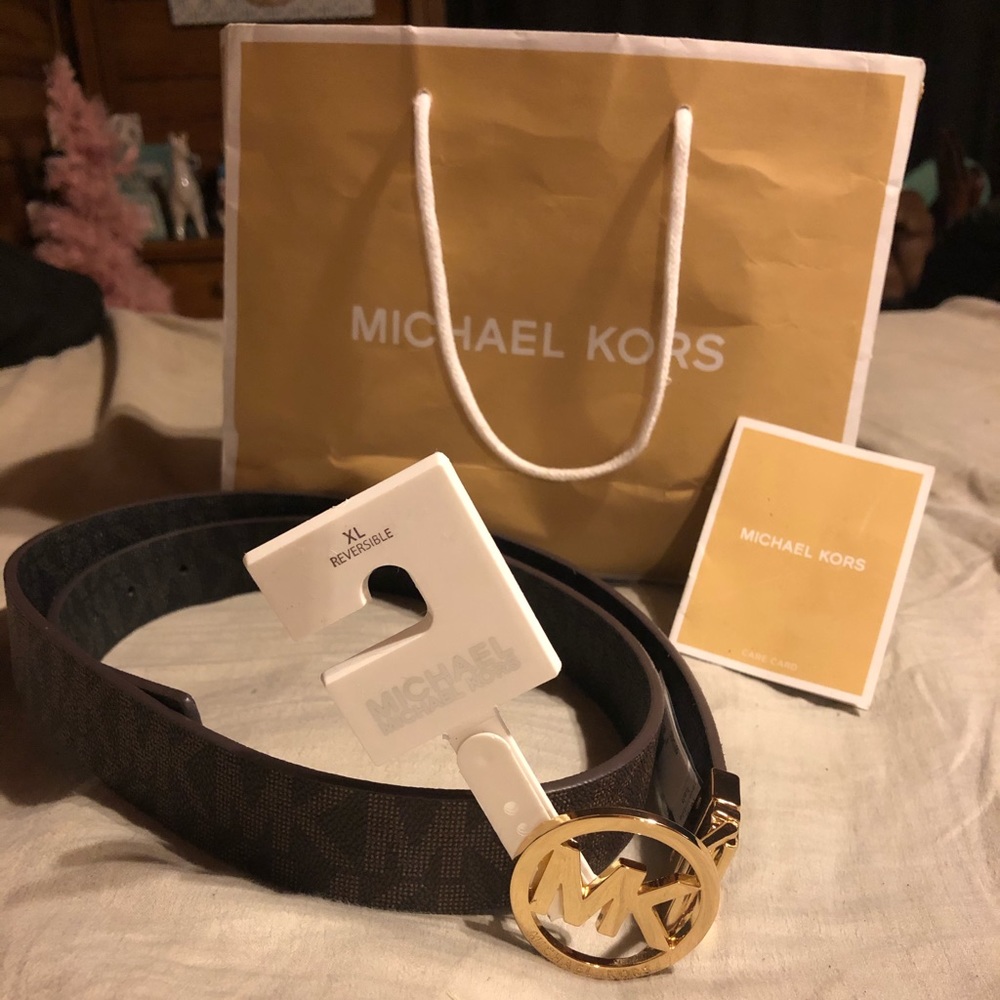 Brand New Michael Kors XL reversible belt